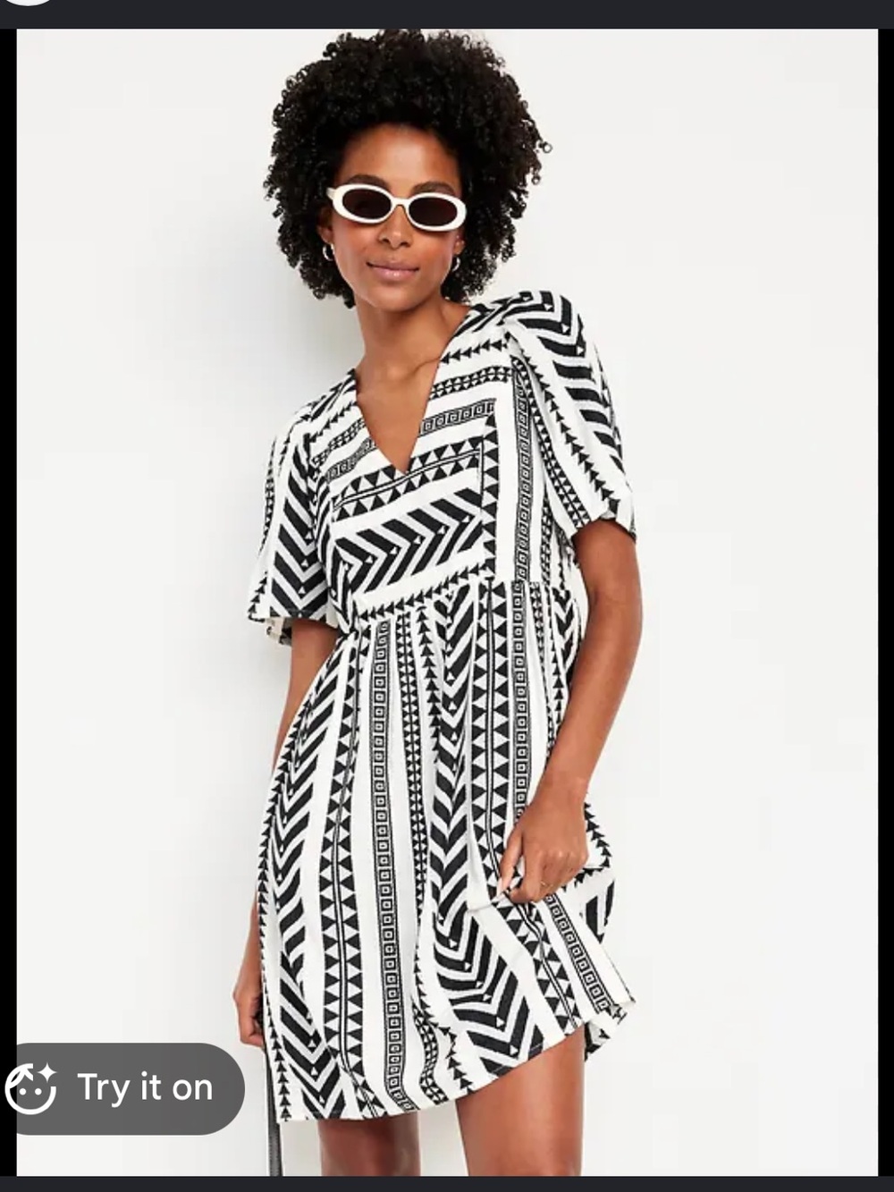 Old Navy Black & White Geometric V‑Neck Mini Dress